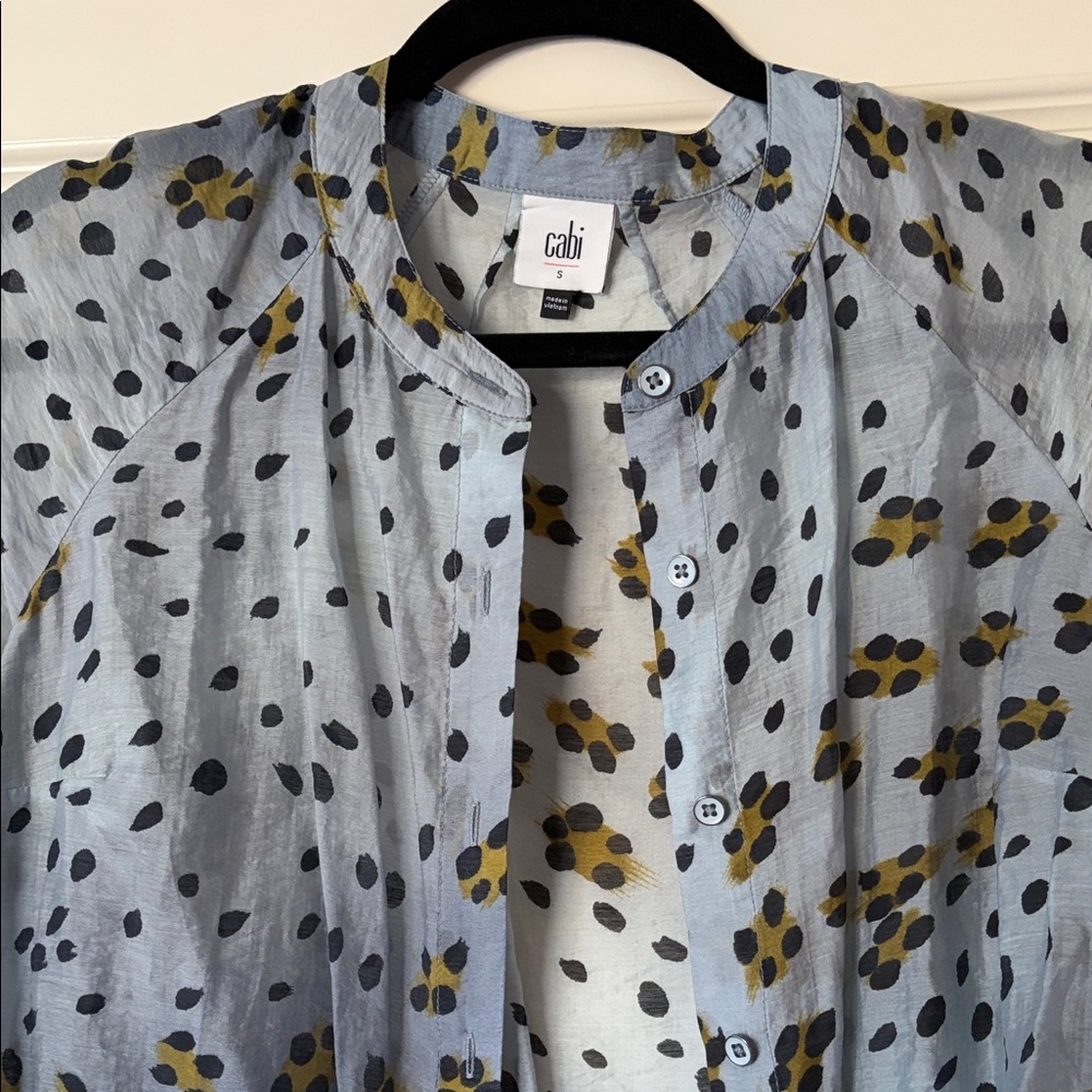 CAbi Hunter Blouse fall 2024 Sz Small - Picture 9 of 13